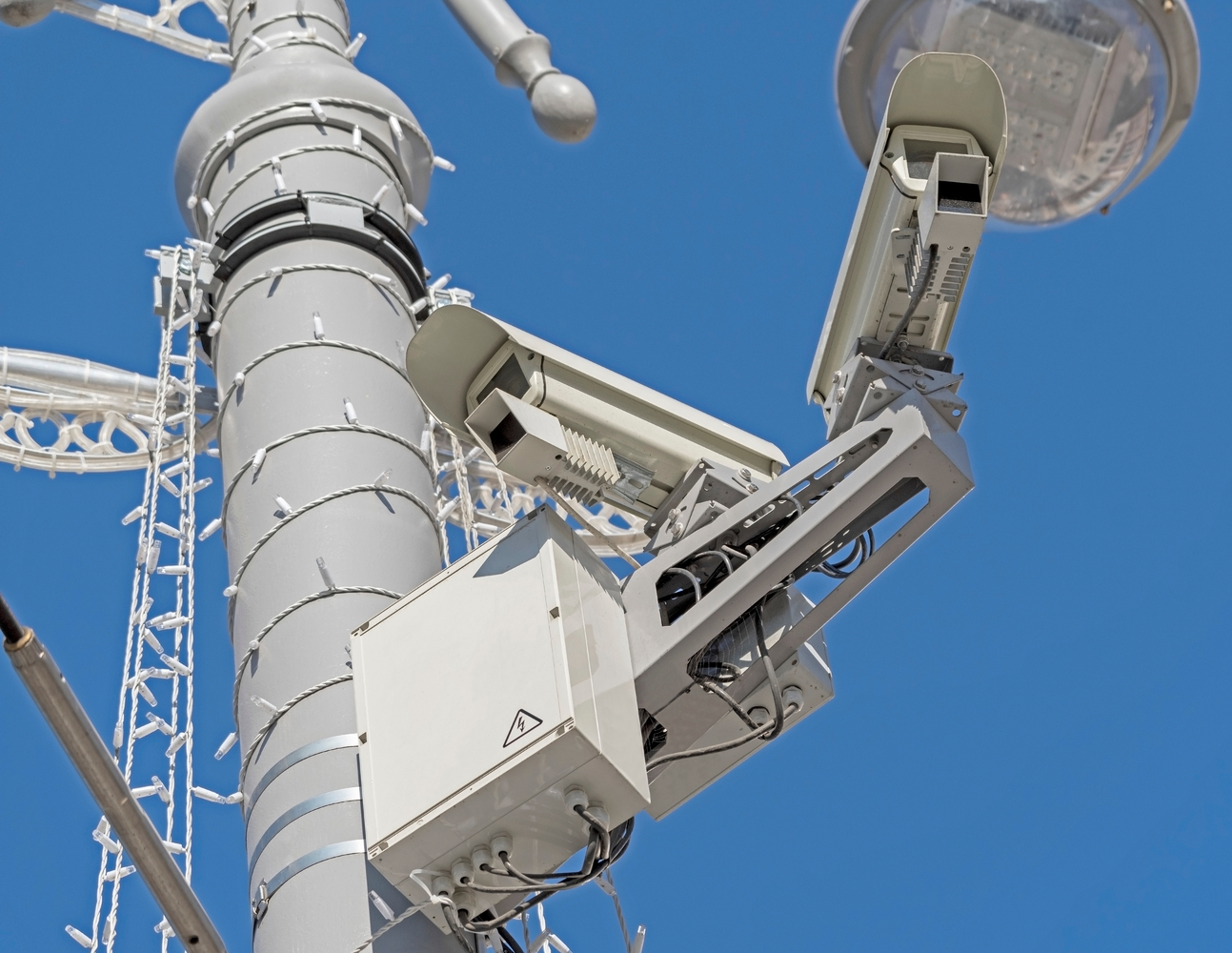 Solar + Battery with LTE/Starlink Options Keep Cameras Online When Power Is Not Available